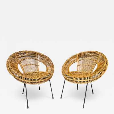 Pair of rattan and black lacquered metal armchairs. Italy 1950. design attributed to Janine Abraham. in the style of Roberto Mango, Mathieu Matégot, Vivai Del Sud, Maison Jansen, Maison et Jardin Gallery, Gio Ponti, Gianfranco Frattini, Cassina, Osvaldo Borsani, Joe Colombo, Vico Magistretti, Luisa Parisi, Mario Bellini, Tito Agnoli , Afra Tobia Carlo Scarpa, Luciano Frigerio, Sporiti, Marco Zanuso, Giulio Moscatelli, Formanova. mid-century sofa slipper chairs