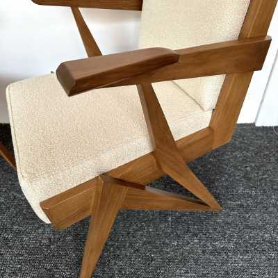 Pair of wooden compass feet armchairs. Italy 1960. Design attributed to Augusto Romano. A conservative restoration was carried out. In the style of Pierre Jeanneret, Chandigarh, Le Corbusier, Jean Prouvé, Charlotte Perriand, Jean Royère, Gio Ponti. mid-century modern chairs sofa
