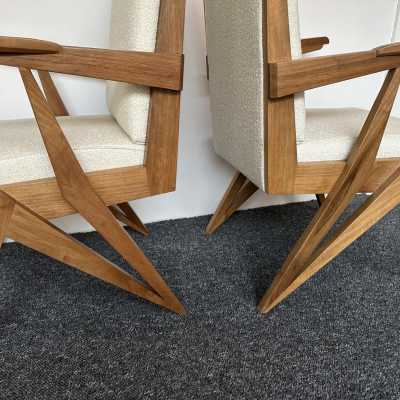Pair of wooden compass feet armchairs. Italy 1960. Design attributed to Augusto Romano. A conservative restoration was carried out. In the style of Pierre Jeanneret, Chandigarh, Le Corbusier, Jean Prouvé, Charlotte Perriand, Jean Royère, Gio Ponti. mid-century modern chairs sofa