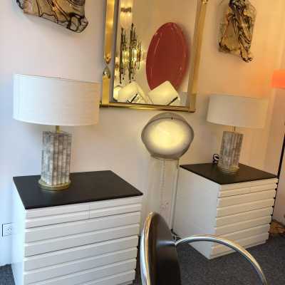 Pair of travertine and brass lamps. Italy 1990 in the style of the 1970s.
