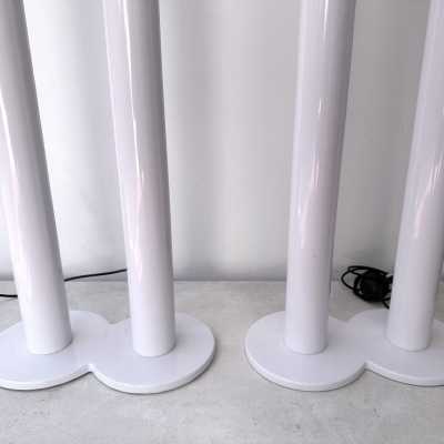 Pair of floor lamps in white lacquered metal model Boy & Girl by Remo Buti for Neofos. Italy 1980. in the style of Memphis group Michele De Lucchi, Matteo Thun, Marco Zanini, Aldo Cibic, Andrea Branzi, Shiro Kuramata, Martine Bedin Masanori Umeda, Joe Colombo, Arteluce, Arredoluce, Lumi, Luci, Rggiani, Sciolari, Pierre Cardin mid-century modern space age chandelier lamps brass metal chrome stainless steel 1970
