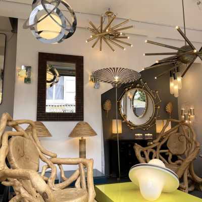 Space age saturn chandelier or suspension in chromed metal and opaline Murano glass. Italy 1970. in the style of Venini, Vistosi, Veronese, La Murrina, Stilux, Aldo Carlo Nason, Stilnovo, Joe Colombo, Arteluce, Arredoluce, Lumi, Luci, Rggiani, Sciolari, Werner Pantone, Luigi Colani, Raak, Angelo Lelii, Angelo Brotto, Esperia, Francesco Bocola, Superstudio, Enrico Tronconi, Mario Bellini, Harvey Guzzini, Luigi Massoni, Martinelli, Pierre Cardin, Fabio Lenci, Gio Ponti. floor lamp sconces