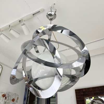 Space age saturn chandelier or suspension in chromed metal and opaline Murano glass. Italy 1970. in the style of Venini, Vistosi, Veronese, La Murrina, Stilux, Aldo Carlo Nason, Stilnovo, Joe Colombo, Arteluce, Arredoluce, Lumi, Luci, Rggiani, Sciolari, Werner Pantone, Luigi Colani, Raak, Angelo Lelii, Angelo Brotto, Esperia, Francesco Bocola, Superstudio, Enrico Tronconi, Mario Bellini, Harvey Guzzini, Luigi Massoni, Martinelli, Pierre Cardin, Fabio Lenci, Gio Ponti. floor lamp sconces