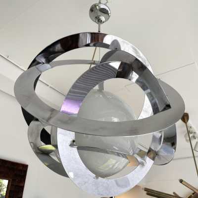 Space age saturn chandelier or suspension in chromed metal and opaline Murano glass. Italy 1970. in the style of Venini, Vistosi, Veronese, La Murrina, Stilux, Aldo Carlo Nason, Stilnovo, Joe Colombo, Arteluce, Arredoluce, Lumi, Luci, Rggiani, Sciolari, Werner Pantone, Luigi Colani, Raak, Angelo Lelii, Angelo Brotto, Esperia, Francesco Bocola, Superstudio, Enrico Tronconi, Mario Bellini, Harvey Guzzini, Luigi Massoni, Martinelli, Pierre Cardin, Fabio Lenci, Gio Ponti. floor lamp sconces