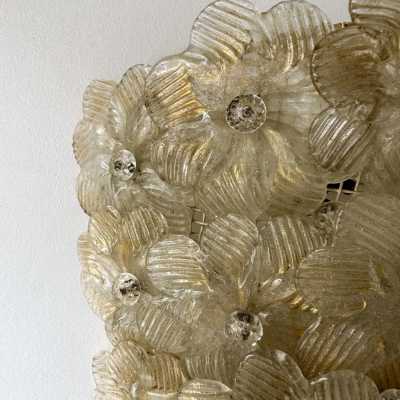 Pair of Murano glass and gold leaf flower sconces by Barovier & Toso. Italy 1970. in the style of Biancardi and Jordan Arte, Longobard, Venini, Vistosi, La Murrina, Aldo Carlo Nason for Mazzega Murano, Toni Zuccheri for Veart, Stilnovo, Joe Colombo, Arteluce, Arredoluce, Lumi, Luci, Rggiani, Sciolari, Werner Pantone, Luigi Colani, Raak, Angelo Lelii sconces lamp lightning chandelier floor mid-century modern italy 1970 1960 1980