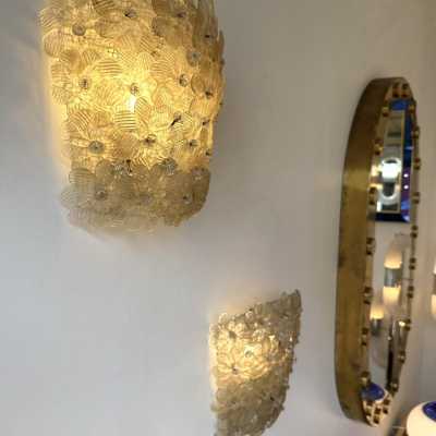 Pair of Murano glass and gold leaf flower sconces by Barovier & Toso. Italy 1970. in the style of Biancardi and Jordan Arte, Longobard, Venini, Vistosi, La Murrina, Aldo Carlo Nason for Mazzega Murano, Toni Zuccheri for Veart, Stilnovo, Joe Colombo, Arteluce, Arredoluce, Lumi, Luci, Rggiani, Sciolari, Werner Pantone, Luigi Colani, Raak, Angelo Lelii sconces lamp lightning chandelier floor mid-century modern italy 1970 1960 1980