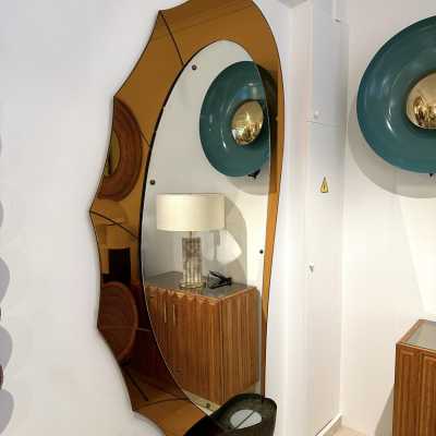 Extra Large Amber Glass Illuminating Mirror by Cristal Art. Italy 1960. in the style of Fontana Arte, Pier Luigi Colli. mid-century modern 1970 metal brass wood 1950
