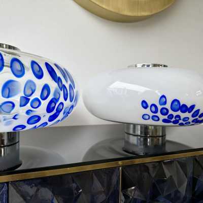 Pair of mid-century space age UFO lamps in Murano glass and chromed metal by Esperia. Italy 1970. in the style of Venini, Vistosi, La Murrina, Seguso, Aldo Nason, Poliarte, Carlo Aldo Nason for Mazzega, Stilnovo, Arteluce, Arredoluce, Artemide, Pierre Cardin, Lumi, Luci, Raak, Angelo Lelli Lelii, Francesco Bocola , Superstudio, Enrico Tronconi, Mario Bellini, Harvey Guzzini, Luigi Massoni, Martinelli, Fabio Lenci, Gio Ponti. brass stainless steel floor lamp chandelier pendant lightning mid-century modern