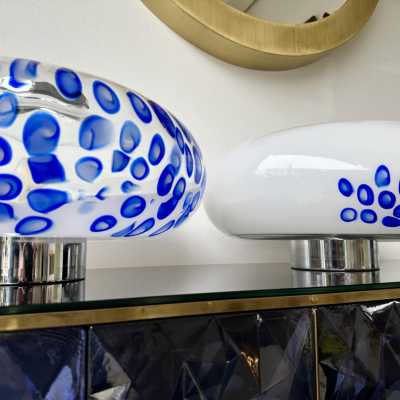 Pair of mid-century space age UFO lamps in Murano glass and chromed metal by Esperia. Italy 1970. in the style of Venini, Vistosi, La Murrina, Seguso, Aldo Nason, Poliarte, Carlo Aldo Nason for Mazzega, Stilnovo, Arteluce, Arredoluce, Artemide, Pierre Cardin, Lumi, Luci, Raak, Angelo Lelli Lelii, Francesco Bocola , Superstudio, Enrico Tronconi, Mario Bellini, Harvey Guzzini, Luigi Massoni, Martinelli, Fabio Lenci, Gio Ponti. brass stainless steel floor lamp chandelier pendant lightning mid-century modern