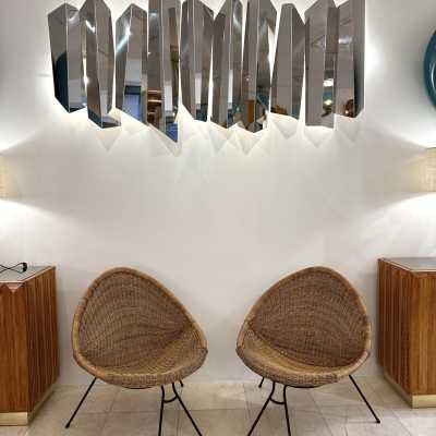 Large polished stainless steel metal wall lamp by Mario Torregiani. Italy 1990. in the style of Aldo Nason, Poliarte, Esperia, Angelo Brotto, Stilnovo, Arteluce, Arredoluce, Artemide, Pierre Cardin, Lumi, Luci, Raak, Angelo Lelii, Francesco Bocola, Superstudio, Enrico Tronconi, Mario Bellini, Harvey Guzzini , Luigi Massoni, Martinelli, Fabio Lenci, Gio Ponti, Sciolari, Willy Rizzo, Reggiani. lamp wall lightning chandelier sconces chrome stainless steel brass mid-century modern space age italy 1970 1980