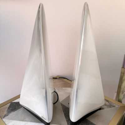 Pair of icicle lamps in white smoked Murano glass and metal by Mazzega. Italy 1970. design attributed to Carlo Nason. in the style of Venini, Vistosi, La Murrina, Aldo Nason, Stilnovo, Joe Colombo, Arteluce, Arredoluce, Lumi, Luci, Rggiani, Sciolari, Werner Pantone, Luigi Colani, Raak, Angelo Lelii, Angelo Brotto, Esperia, Martinelli, Pierre Cardin chandelier sconces pendant lightning mid-century modern space age brass stainless steel 1970