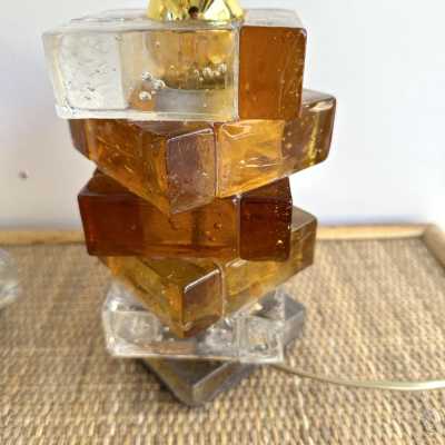 Pair of cube lamps in amber and transparent pressed glass by Poliarte. Italy 1970. in the style of Venini, Vistosi, La Murrina, Aldo Carlo Nason, Stilnovo, Joe Colombo, Arteluce, Arredoluce, Lumi, Luci, Reggiani, Sciolari, Werner Pantone, Luigi Colani, Raak, Angelo Lelii, Angelo Brotto, Esperia mid-century modern space age brass wood metal stainless steel chandelier ceiling pendant lightning floor lamp
