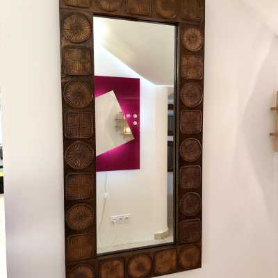 rare large size brass sculpture mirror by Santambrogio & De Berti. Italy 1960. Design attributed to Angelo Brotto, in the style of Romeo Rega, Tommaso Barbi, Sandro Petti for Maison Jansen, Willy Rizzo, Mario Sabot, Esperia. mid-century modern 1970 wood bronze brass italy