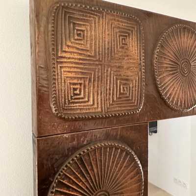 rare large size brass sculpture mirror by Santambrogio & De Berti. Italy 1960. Design attributed to Angelo Brotto, in the style of Romeo Rega, Tommaso Barbi, Sandro Petti for Maison Jansen, Willy Rizzo, Mario Sabot, Esperia. mid-century modern 1970 wood bronze brass italy