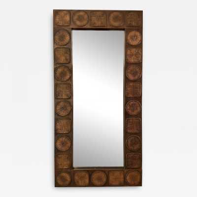 rare large size brass sculpture mirror by Santambrogio & De Berti. Italy 1960. Design attributed to Angelo Brotto, in the style of Romeo Rega, Tommaso Barbi, Sandro Petti for Maison Jansen, Willy Rizzo, Mario Sabot, Esperia. mid-century modern 1970 wood bronze brass italy