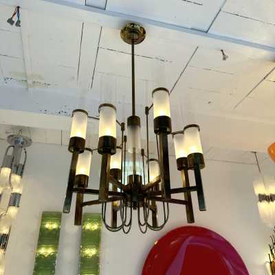 Brass and glass tube chandelier by Sciolari. Italy 1960. in the style of Venini, Vistosi, La Murrina, Seguso, Aldo Nason, Poliarte, Esperia, Angelo Brotto, Stilnovo, Arteluce, Arredoluce, Artemide, Pierre Cardin, Lumi, Luci, Raak, Angelo Lelii, Francesco Bocola, Superstudio , Enrico Tronconi, Mario Bellini, Harvey Guzzini, Luigi Massoni, Martinelli, Fabio Lenci, Gio Ponti, Reggiani metal sconces during lightning mid-century modern italy 1970