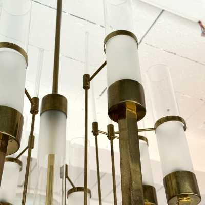 Brass and glass tube chandelier by Sciolari. Italy 1960. in the style of Venini, Vistosi, La Murrina, Seguso, Aldo Nason, Poliarte, Esperia, Angelo Brotto, Stilnovo, Arteluce, Arredoluce, Artemide, Pierre Cardin, Lumi, Luci, Raak, Angelo Lelii, Francesco Bocola, Superstudio , Enrico Tronconi, Mario Bellini, Harvey Guzzini, Luigi Massoni, Martinelli, Fabio Lenci, Gio Ponti, Reggiani metal sconces during lightning mid-century modern italy 1970