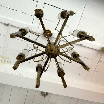 Brass and glass tube chandelier by Sciolari. Italy 1960. in the style of Venini, Vistosi, La Murrina, Seguso, Aldo Nason, Poliarte, Esperia, Angelo Brotto, Stilnovo, Arteluce, Arredoluce, Artemide, Pierre Cardin, Lumi, Luci, Raak, Angelo Lelii, Francesco Bocola, Superstudio , Enrico Tronconi, Mario Bellini, Harvey Guzzini, Luigi Massoni, Martinelli, Fabio Lenci, Gio Ponti, Reggiani metal sconces during lightning mid-century modern italy 1970