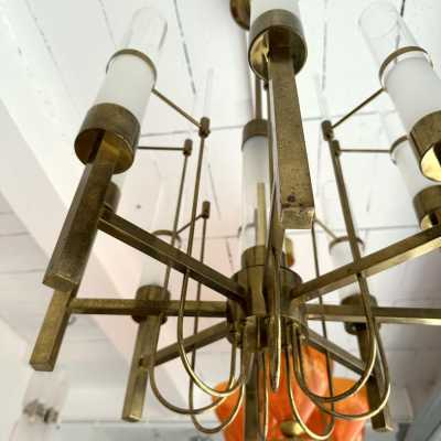 Brass and glass tube chandelier by Sciolari. Italy 1960. in the style of Venini, Vistosi, La Murrina, Seguso, Aldo Nason, Poliarte, Esperia, Angelo Brotto, Stilnovo, Arteluce, Arredoluce, Artemide, Pierre Cardin, Lumi, Luci, Raak, Angelo Lelii, Francesco Bocola, Superstudio , Enrico Tronconi, Mario Bellini, Harvey Guzzini, Luigi Massoni, Martinelli, Fabio Lenci, Gio Ponti, Reggiani metal sconces during lightning mid-century modern italy 1970