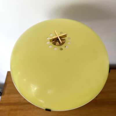 Table lamp in yellow and white methacrylate, black lacquered metal and brass by Stilnovo. Italy 1960. Original publisher's label. in the style of Reggiani, Sciolari, Francesco Buzzi Ceriani, Angelo Brotto for Esperia, Aldo Carlo Nason for Mazzega, Venini, Vistosi, La Murrina, Toni Zuccheri, Fontana Arte, Artemide, Arteluce, Arredoluce, Luigi Caccia Dominioni floor lamp chandelier sconces metal stainless steel mid-century modern space age modernist italy 1950 1970