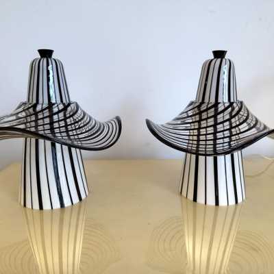 Pair of Murano glass lamps by Venini. Italy 1970. in the style of Esperia, Vistosi, La Murrina, Seguso, Aldo Nason, Poliarte, Carlo Aldo Nason for Mazzega, Stilnovo, Arteluce, Arredoluce, Artemide, Pierre Cardin, Lumi, Luci, RAAK, Angelo Lelli Lelii, Francesco Bocola , Superstudio, Enrico Tronconi, Mario Bellini, Harvey Guzzini, Luigi Massoni, Martinelli, Fabio Lenci, Gio Ponti. brass chrome metal stainless steel mid-century modern space age
