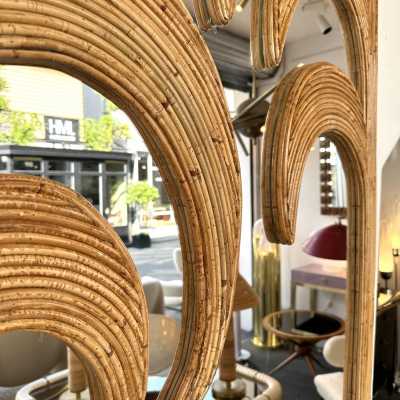 Large Rattan Palm Tree Mirror by Vivai Del Sud. Italy 1970. Original publisher's label on the back. in the style of Maison Arpex International, Dal Vera, Renato Zevi, Romeo Rega, Maison Jansen brass palm tree, Mario Sabot. mid-century modern space age hollywood regency wood metal stainless steel palm tree lamp and floor lamp