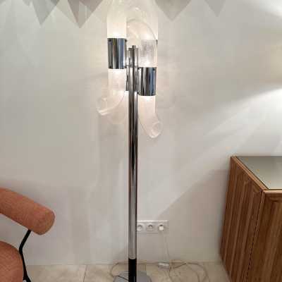 Chain Floor Lamp Chrome Metal and Murano Glass by Aldo Nason for Mazzega. Italy 1970. in the style of Carlo Nason, Venini, Vistosi, La Murrina, Hollywood Regency, Poliarte, Stilnovo, Arteluce, Artemide, Esperia, Veronese. lamp chandelier sconces brass pendant lightning italy 1980 1960 mid-century modern space age