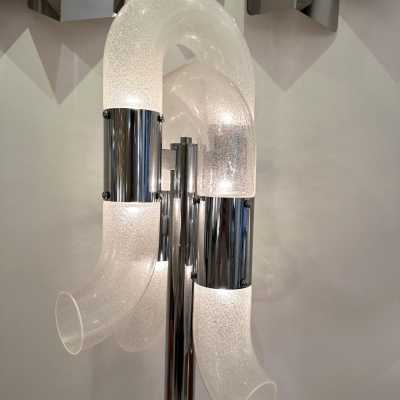 Chrome Metal and Murano Glass Chain Floor Lamp by Aldo Nason for Mazzega. Italy 1970. in the style of Carlo Nason, Venini, Vistosi, La Murrina, Hollywood Regency, Poliarte, Stilnovo, Arteluce, Artemide, Esperia, Veronese. lamp chandelier sconces brass pendant lightning italy 1980 1960 mid-century modern space age