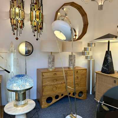 Floor lamp in brass, marble and lacquered metal by Angelo Lelii for Arredoluce. Italy 1960. in the style of Venini, Vistosi, La Murrina, Seguso, Aldo Nason, Poliarte, Carlo Aldo Nason for Mazzega, Stilnovo, Arteluce, Artemide, Pierre Cardin, Lumi, Luci, Raak, Esperia, Francesco Bocola, Superstudio, Enrico Tronconi, Mario Bellini, Harvey Guzzini, Luigi Massoni, Martinelli, Fabio Lenci, Gio Ponti. 1950 chrome stainless steel metal space age mid-century modern