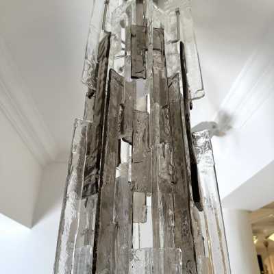 Lightning cascade chandelier or pendant model LS101 in Murano glass and chromed metal by Carlo Nason for Mazzega. Italy 1970 in the style of Venini, Veronese, La Murrina, Aldo Nason, Stilnovo, Joe Colombo, Arteluce, Arredoluce, Lumi, Luci, Rggiani, Sciolari, Werner Pantone, Luigi Colani, Raak, Angelo Lelii, Angelo Brotto, Esperia, Francesco Bocola, Superstudio, Enrico Tronconi, Mario Bellini, Harvey Guzzini lamp sconces brass stainless steel italy 1970 1980 mid-century modern space age