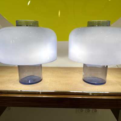 Pair of model LT226 lamps in blue Murano glass by Carlo Nason for Mazzega. Italy 1970. in the style of Venini, Vistosi, La Murrina, Seguso, Aldo Nason, Poliarte, Esperia, Angelo Brotto, Stilnovo, Arteluce, Arredoluce, Artemide, Pierre Cardin, Lumi, Luci, Raak, Angelo Lelii, Francesco Bocola, Superstudio , Enrico Tronconi, Mario Bellini, Harvey Guzzini, Luigi Massoni, Martinelli, Fabio Lenci, Gio Ponti. chandelier sconces mid-century modern space age brass metal italy