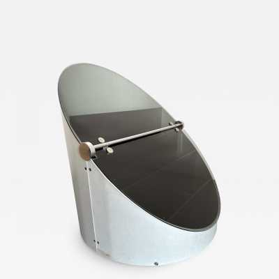 Rolling bar in stainless steel and glass by Claudio Salocchi. Italy 1970. in the style of Mario Sabot, Willy Rizzo, Maison Jansen, Hollywood Regency, Gio Ponti, Gianfranco Frattini, Cassina, Osvaldo Borsani, Joe Colombo, Vico Magistretti, Ico Luisa Parisi, Mario Bellini, Tito Agnoli, Afra Tobia Carlo Scarpa , Luciano Frigerio, Sporiti, Marco Zanuso, Giulio Moscatelli, Formanova. mid-century modern space age brass metal wood dry bar