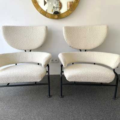 Pair of PL19 armchairs in lacquered metal and bouclé fabrics by Franco Albini for Poggi. Italy 1960. in the style of Gio Ponti, Gianfranco Frattini, Cassina, Osvaldo Borsani, Joe Colombo, Vico Magistretti, Luisa Parisi, Mario Bellini, Tito Agnoli, Afra Tobia Carlo Scarpa, Luciano Frigerio, Sporiti, Marco Zanuso, Giulio Moscatelli, Formanova . slipper chairs brass stainless steel mid-century modern space age italy 1950 1970