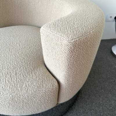 Pair of Mala model armchairs by Franco Fraschini for the publisher Driade. Italy 1970. Reupholstered. From one of Driade's first historical collection "Programma 2 ricerche di design" year 1972. in the style of Gio Ponti, Gianfranco Frattini, 1970s Cassina, Osvaldo Borsani, Joe Colombo, Vico Magistretti, Ico Luisa Parisi, Mario Bellini, Tito Agnoli, Afra Tobia Carlo Scarpa, Luciano Frigerio, Sporiti, Marco Zanuso, Giulio Moscatelli, Formanova, Marzio Cecchi, Willy Rizzo. mid-century modern space