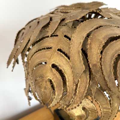 Pair of Mid-Century Modern Hollywood regency Iconic table or bedside lamps brass palm tree, black melamine base by Christian Techoueyres for Maison Jansen, one of the best model, nice patina. floor lamp 