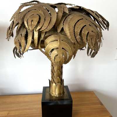 Pair of Mid-Century Modern Hollywood regency Iconic table or bedside lamps brass palm tree, black melamine base by Christian Techoueyres for Maison Jansen, one of the best model, nice patina. floor lamp 