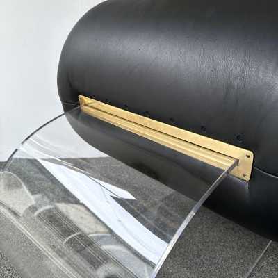 Very rare Pair of plexiglass, brass and leather armchairs by Marzio Cecchi. Italy 1970. in the style of Gio Ponti, Gianfranco Frattini, Cassina, Osvaldo Borsani, Joe Colombo, Vico Magistretti, Ico Luisa Parisi, Mario Bellini, Tito Agnoli, Afra Tobia Carlo Scarpa, Sporiti, Marco Zanuso, Giulio Moscatelli, Formanova. slipper chairs lounge mid-century modern space age italy 1960 1970 1980