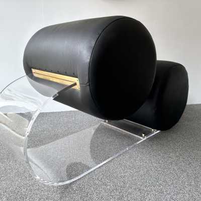 Very rare Pair of plexiglass, brass and leather armchairs by Marzio Cecchi. Italy 1970. in the style of Gio Ponti, Gianfranco Frattini, Cassina, Osvaldo Borsani, Joe Colombo, Vico Magistretti, Ico Luisa Parisi, Mario Bellini, Tito Agnoli, Afra Tobia Carlo Scarpa, Sporiti, Marco Zanuso, Giulio Moscatelli, Formanova. slipper chairs lounge mid-century modern space age italy 1960 1970 1980