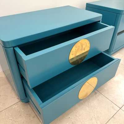 Pair of bedside tables or side tables in turquoise lacquered wood and brass. Italy 1990 in the style of Mid-Century Modern Space Age Hollywood Regency, Jean Claude Mahey, Mario Sabot, Willy Rizzo, Maison Charles.
