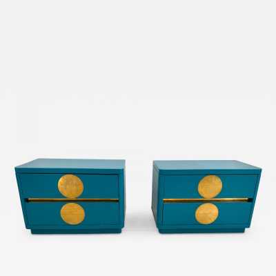 Pair of bedside tables or side tables in turquoise lacquered wood and brass. Italy 1990 in the style of Mid-Century Modern Space Age Hollywood Regency, Jean Claude Mahey, Mario Sabot, Willy Rizzo, Maison Charles.