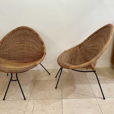 Pair of rattan and black lacquered metal armchairs by Roberto Mango. Italy 1950. in the style of Janine Abraham, Mathieu Matégot, Vivai Del Sud, Maison Jansen, Galerie Maison et Jardin, Gio Ponti, Gianfranco Frattini, Cassina, Osvaldo Borsani, Joe Colombo, Vico Magistretti, Luisa Parisi, Mario Bellini , Tito Agnoli, Afra Tobia Carlo Scarpa, Luciano Frigerio, Sporiti, Marco Zanuso, Giulio Moscatelli, Formanova. mid-century modern italy 1970 brass wood