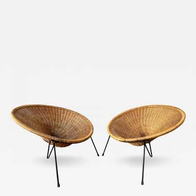 Pair of rattan and black lacquered metal armchairs by Roberto Mango. Italy 1950 in the style of Janine Abraham, Mathieu Matégot, Vivai Del Sud, Maison Jansen, Maison et Jardin Gallery, Gio Ponti, Gianfranco Frattini, Cassina, Osvaldo Borsani, Joe Colombo, Vico Magistretti, Luisa Parisi, Mario Bellini, Tito Agnoli, Afra Tobia Carlo Scarpa, Luciano Frigerio, Sporiti, Marco Zanuso, Giulio Moscatelli, Formanova. slipper chairs mid-century modern design italy 1960 1970