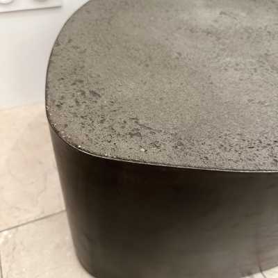 Pair of free-form pebble tables in patinated steel and concrete by Stéphane Ducatteau. France 2000. signed and dated 2008 contemporary mid-century modern design brutalist brass iron metal stainless steel side tables