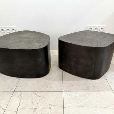 Pair of free-form pebble tables in patinated steel and concrete by Stéphane Ducatteau. France 2000. signed and dated 2008 contemporary mid-century modern design brutalist brass iron metal stainless steel side tables