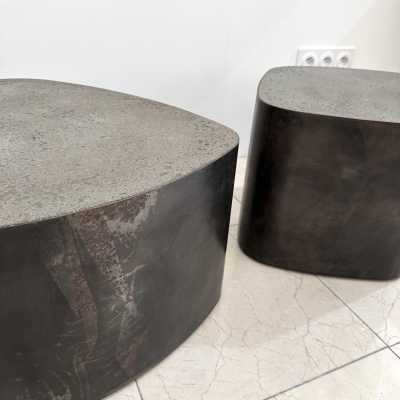 Pair of free-form pebble tables in patinated steel and concrete by Stéphane Ducatteau. France 2000. signed and dated 2008 contemporary mid-century modern design brutalist brass iron metal stainless steel side tables