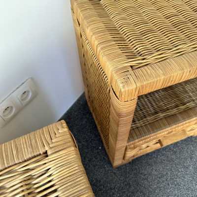 Pair of end tables or bedside tables in rattan and glass by Tito Agnoli. Italy 1970. in the style of Renato Zevi, Bonacina, Romeo Rega, Maison Jansen, Willy Rizzo, Mario Sabot. coffee table console mirror mid-century modern wood brass italy 1980