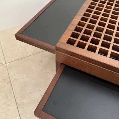 modular coffee table in wood and Formica by Bernard Vuarnesson. France 1980 in the style of Pierre Jeanneret, Chandigarh, Le Corbusier, Jean Prouvé, Charlotte Perriand, Gio Ponti. mid-century modern italy 1970 console end tables