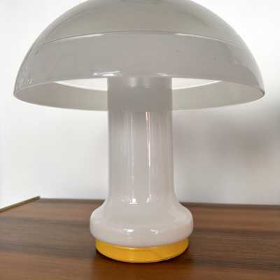 Mid-Century Modern Space Age Pair of mushroom table or bedside lamps Murano glass and yellow lacquered metal details by F. Fabbian. Famous design like Carlo Aldo Nason for Mazzega, Venini, Vistosi, La Murrina, Poliarte, Stilnovo, Arteluce, Arredoluce, Angelo Brotto for Esperia, Fontana Arte, Cristal Art. brass metal wood 1960s 1950s