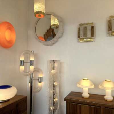 Mid-Century Modern Space Age Pair of mushroom table or bedside lamps Murano glass and yellow lacquered metal details by F. Fabbian. Famous design like Carlo Aldo Nason for Mazzega, Venini, Vistosi, La Murrina, Poliarte, Stilnovo, Arteluce, Arredoluce, Angelo Brotto for Esperia, Fontana Arte, Cristal Art. brass metal wood 1960s 1950s