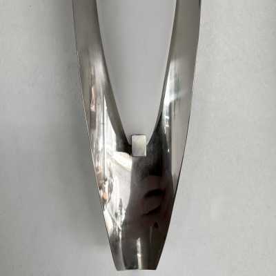 Mid-Century Modern Space Age pair of wall lights lamps sconces in silver nickeled brass and opaline diffuser glass shades, model 2254 by Fontana Arte. Design attributed to Max Ingrand. Reggiani, Sciolari, Francesco Buzzi Ceriani, Stilnovo, Angelo Brotto for Esperia, Aldo Carlo Nason for Mazzega, Venini, Vistosi, La Murrina, Toni Zuccheri, Artemide, Arteluce, Arredoluce, Luigi Caccia Dominioni brass metal wood 1970s 1950s sconces wall lights lamps